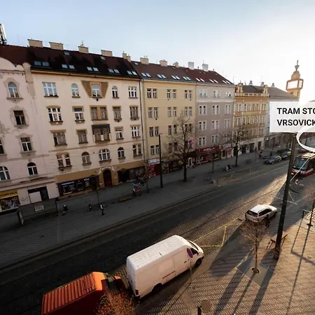 6 Bob's - 3 Bedrooms, King Size Beds * Prag