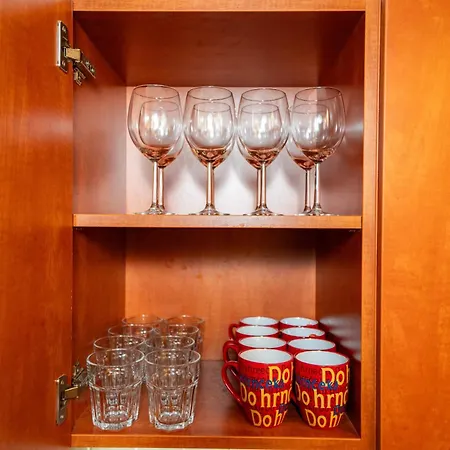 6 Bob's - 3 Bedrooms, King Size Beds Apartmán